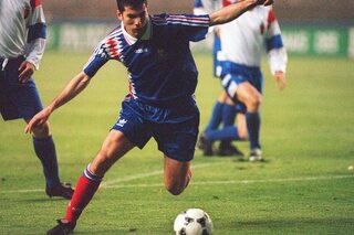 One day, one goal: Zidane's eerste professionele doelpunt was al een juweeltje