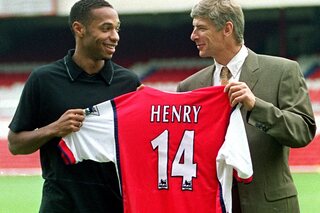 One day, one goal: Thierry Henry scoort nummer 1 van zijn 228 goals bij Arsenal