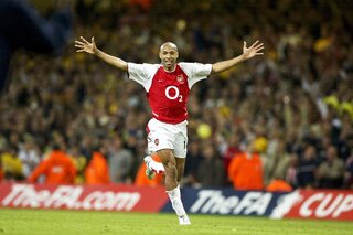 One day, one goal : Thierry Henry inscrit le premier de ses 228 buts avec Arsenal