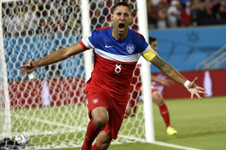 One day, one goal: Dempsey marque après seulement 29 secondes au Mondial 2014
