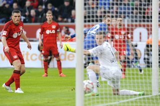 One day, one goal: Bas Dost assure le show contre le Bayer Leverkusen