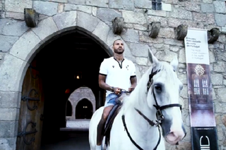 Quaresma signe au Portugal à Guimaraes