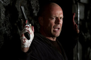 'Hostage' (VTM 4) vs. 'Unbreakable' (VTM 3): welke Bruce Willis-film is je aandacht waard?