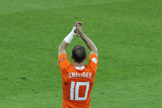 One day, one goal: Wesley Sneijder vervolmaakt Franse vernedering op EK 2008