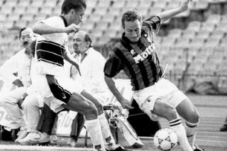 One day, one goal : Jean-Pierre Papin se la joue Van Basten en Champions League