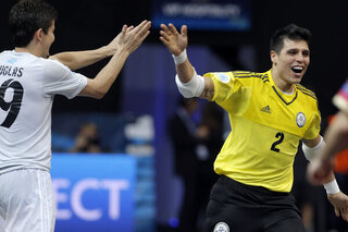Les novices du Kazakhstan remportent d’emblée le bronze à l'Euro de futsal 2016