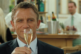 James Bond et le champagne, une grande histoire d'amour
