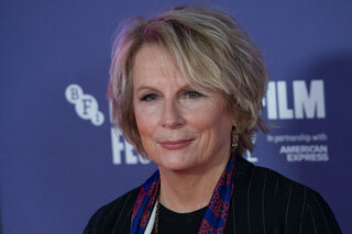 Avec ‘Allelujah’, Saunders montre une facette un peu différente de celle à laquelle elle nous a habitués.