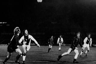 Ajax tegen Bayern München in de kwartfinale van de Europacup in 1973