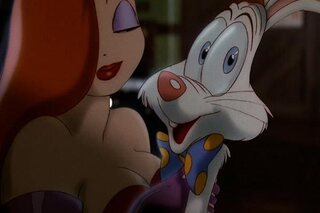 10 fictieve lelijkaards met babes