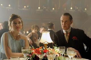 10 fictieve lelijkaards met babes