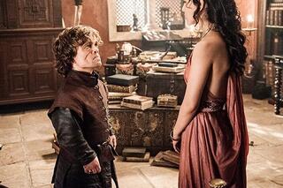 10 fictieve lelijkaards met babes