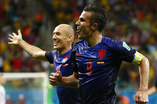 Van Persie en Robben blikken samen Spanje in