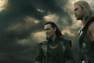 Tom Hiddleston dans le rôle de Loki avec ThorMarvel