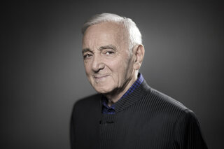 Le documentaire 'Le regard de Charles' contient des images inédites tournées par Charles Aznavour.
