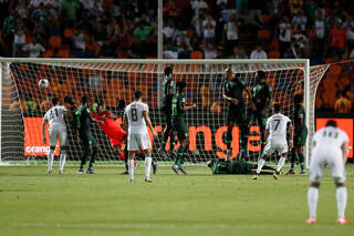 Mahrez marque un coup franc décisif contre le Nigéria à la CAN
