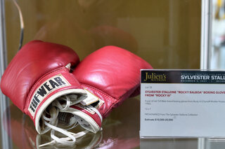 Les gants de boxe de Rocky Balboa dans le film 'Rocky 3'