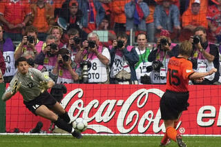 Italië schakelde Nederland uit op EURO 2000.