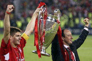 Steven Gerrard en Rafa Benitez