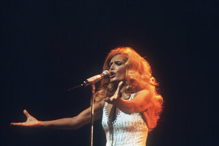 Dalida, chanteuse iconique dont le nom de scène a changé.