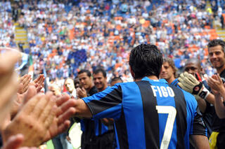 Luis Figo fait ses adieux au monde du football