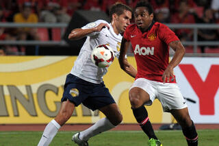 Mario Grujovski  contre Manchester United