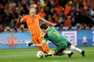 Robben vs Casillas