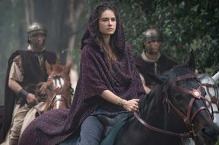 Livia dreigt aan de spanning onder te gaan, maar toch draait haar leven uit op een succes.