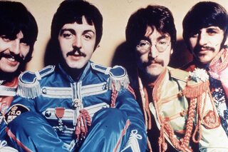 Les Beatles deviennent 'Sgt. Pepper's Lonely Hearts Club Band' le temps d'un album