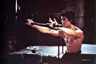 Bruce Lee s'est intéressé au cha-cha en plus des arts martiaux.