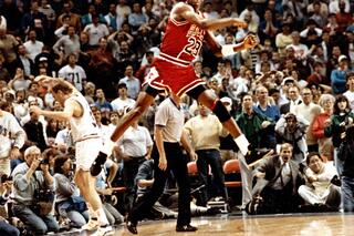 Michael Jordan, basketteur pro des Chicago Bulls, dans le documentaire The Last Dance