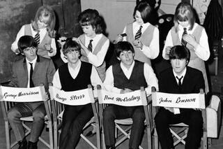 Les Beatles, avec Ringo Starr, dans leur film A Hard Day’s Night.