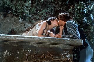 Roméo et Juliette, un des oeuvres littéraires les plus adaptées au cinéma.