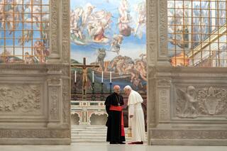 Les Deux Papes, un film qui a lieu dans le décor majestueux du Vatican.