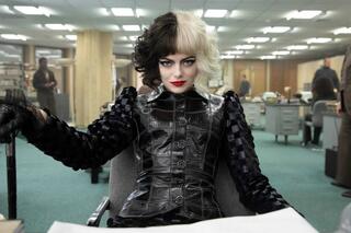 Emma Stone as Cruella in the Disney-film of the same name