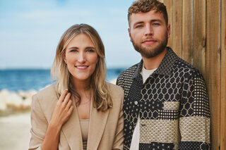 Ook Suzan & Freek zijn relatief jong en lanceerden net als Davina Michelle al snel een resem pakkende popnummers.