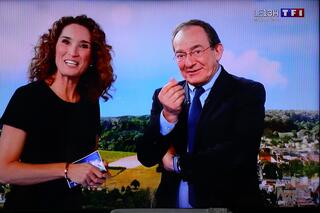 Marie-Sophie Lacarrau fait ses grands débuts au JT de 13H de TF1