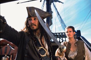 De eerste film van deze saga gaat over The Black Pearl, het schip van kapitein Jack Sparrow (gespeeld door Johnny Depp).