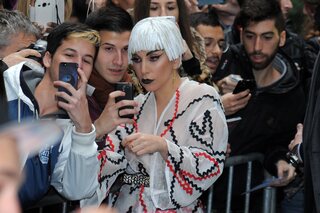 Fans Lady Gaga