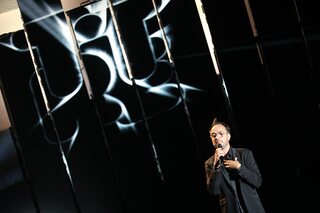 Jarry, humoriste, dans son one-man show "Atypique".