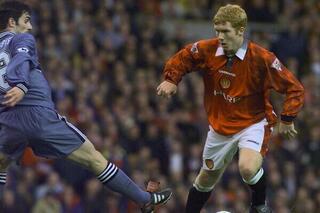 Paul Scholes of Man United in action