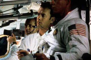 Tom Hanks gaat in Apollo 13 de ruimte in