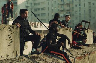 'Athena', nouveauté Netflix explosive sur les révoltes de banlieue
