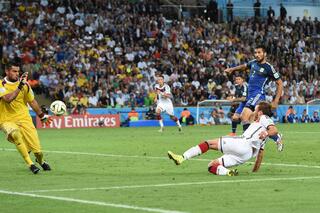 One day one goal: Götze terrasse l’Argentine en finale