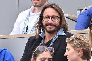 De Franse toddy Bob Sinclar pikt regelmatig een tenniswedstrijd mee