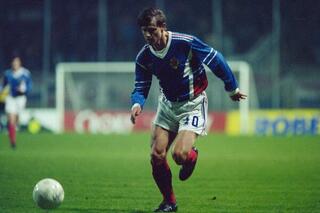 Dragan Stojkovic in het nationale shirt van Joegoslavië
