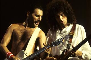Freddie Mercury et Brian May en duo live