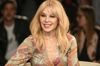 In het jaar 2000 stond Kylie Minogue bovenaan de hitlijsten met haar hit ‘Spinning Around’.