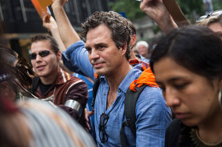 Mark Ruffalo participe régulièrement à des manifestations pour la protection de l'environnement