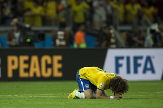 David Luiz in zak en as na de historische afstraffing door Die Mannschaft
